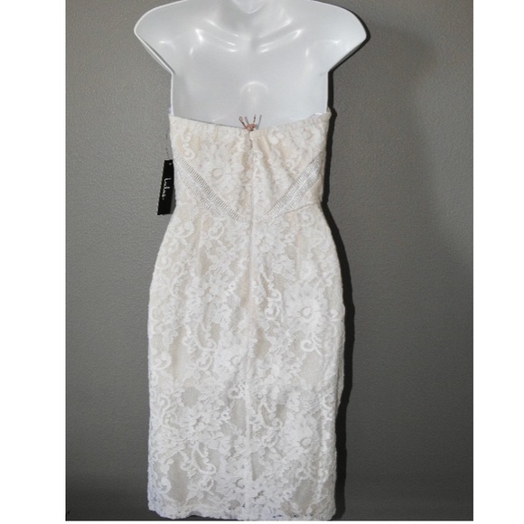 Lulus White strapless Sweetheart Wedding Dress - Picture 5 of 9